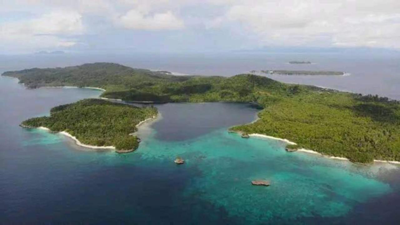 Meos Ambower Homestay Raja Ampat Fam ภายนอก รูปภาพ