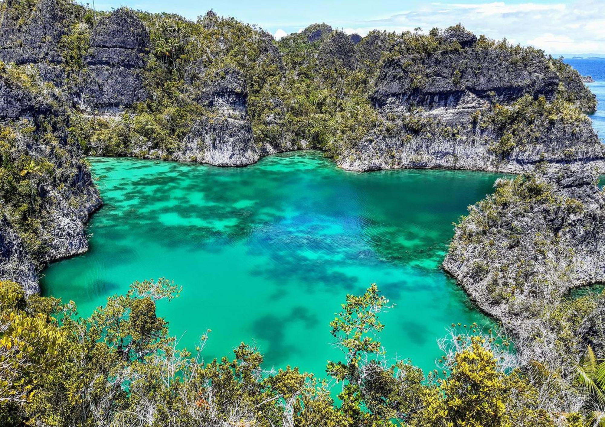 Meos Ambower Homestay Raja Ampat Fam ภายนอก รูปภาพ