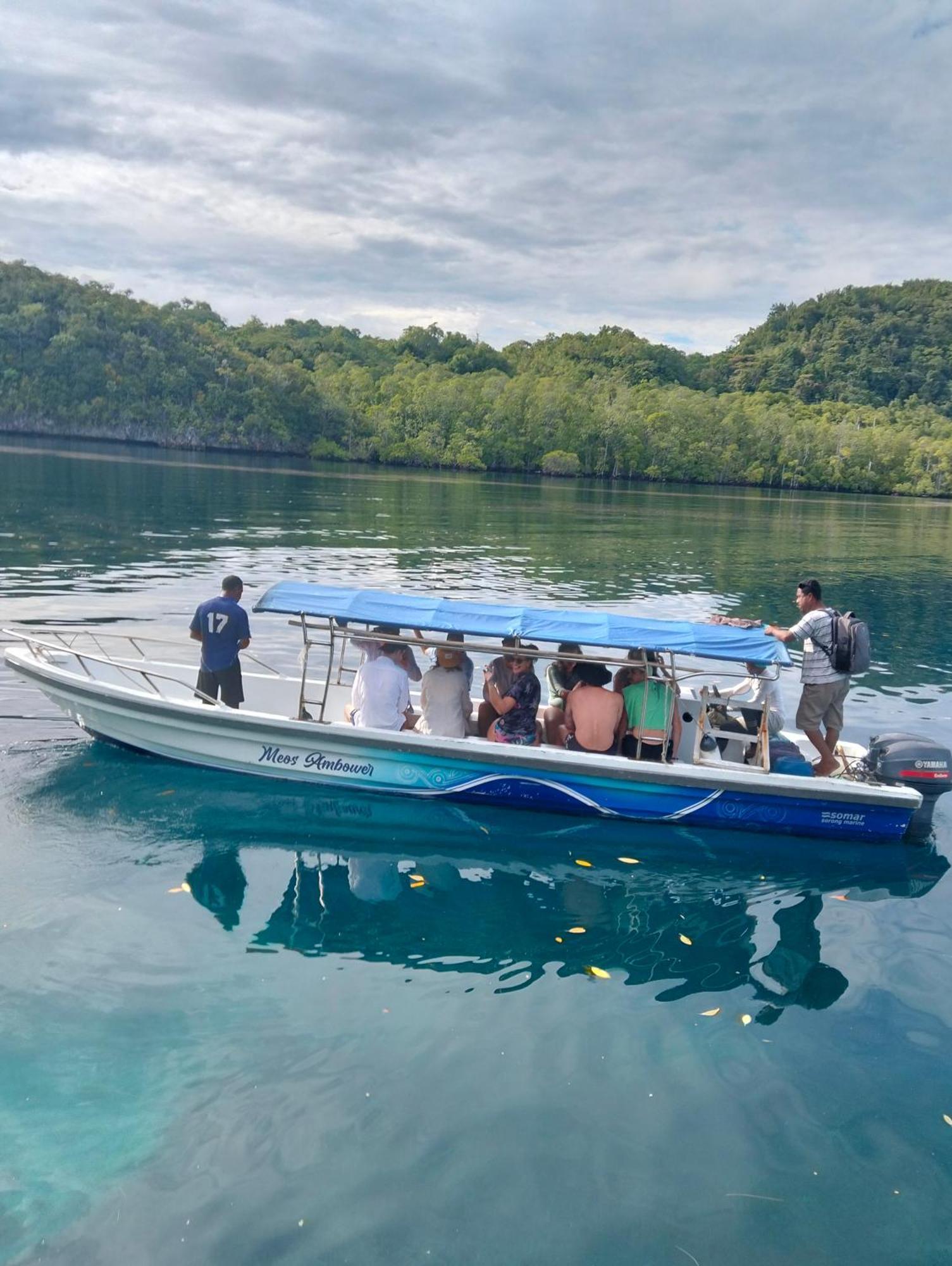 Meos Ambower Homestay Raja Ampat Fam ภายนอก รูปภาพ
